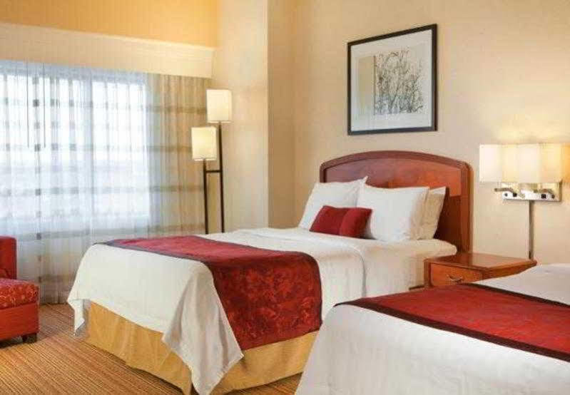 ホテル Courtyard By Marriott Newark エリザベス エクステリア 写真